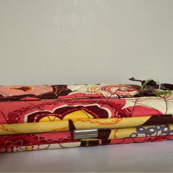 Vera Bradley Opera Wallet Buttercup NEW with tags - Picture 5 of 10